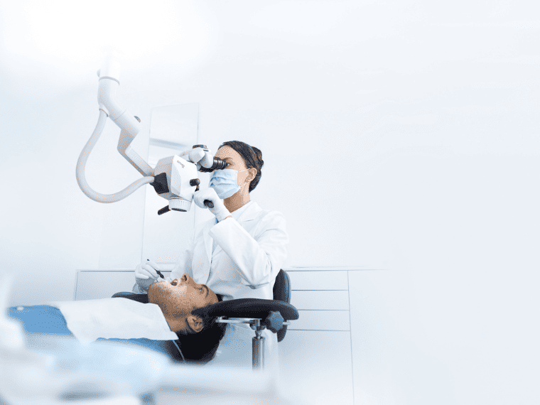 Taller de Microscopia y Restauración dental UNAM 