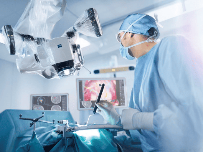 Excelencia en microcirugía: Casos Clínicos con ZEISS KINEVO 900